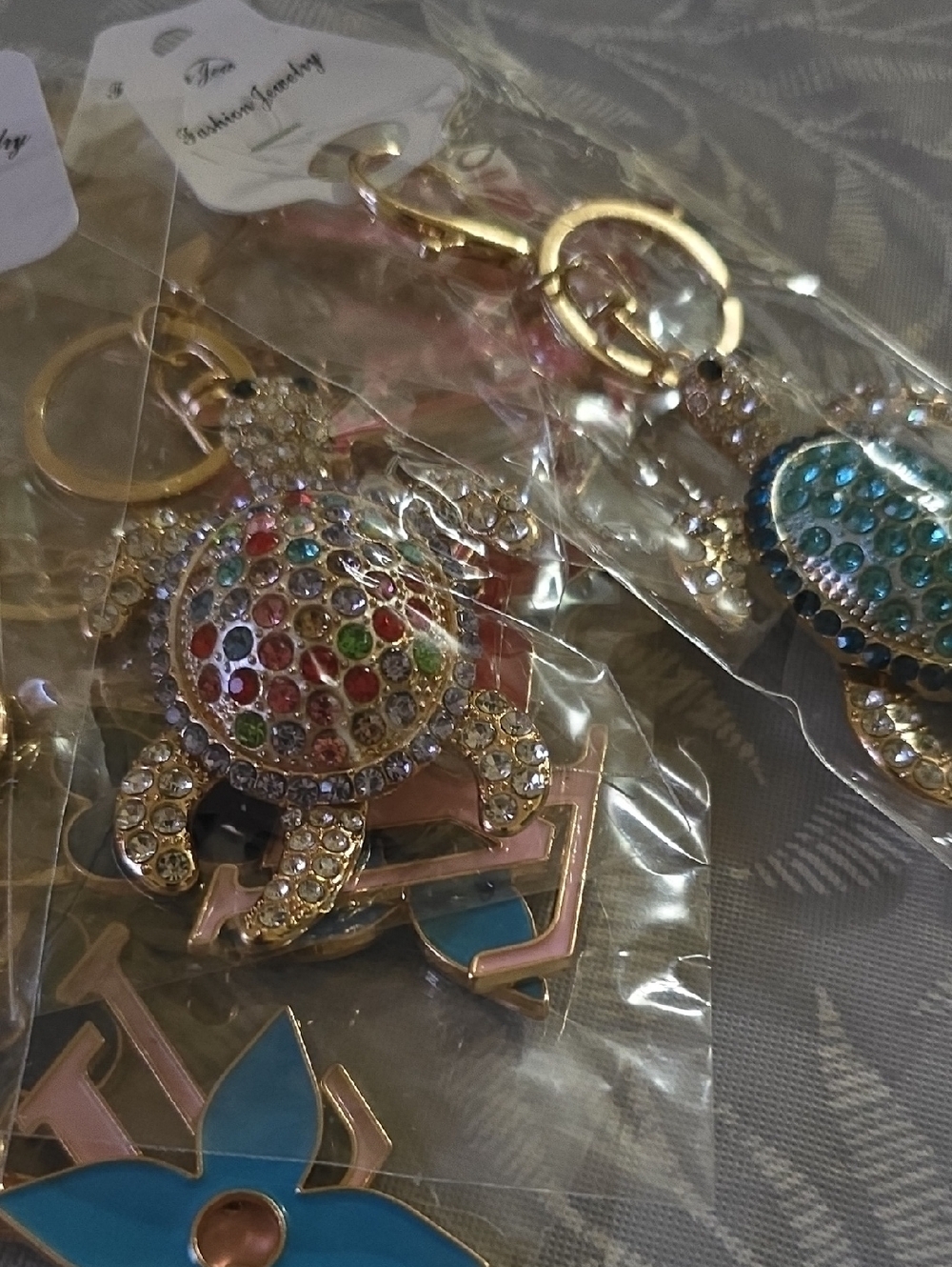Fashion Jewelry Gold-Tone Crystal Charm Keychain with Multicolor Gem Accents - Picture 12 of 16